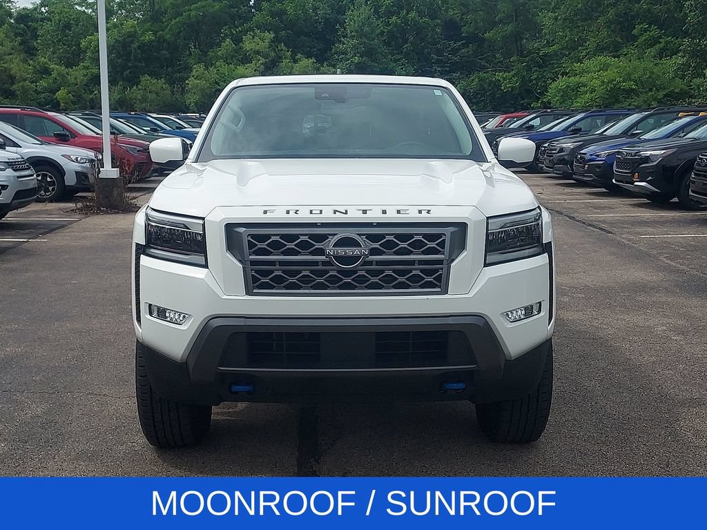 Used 2022 Nissan Frontier SV w/ SV Premium Package AWD/4WD image 2