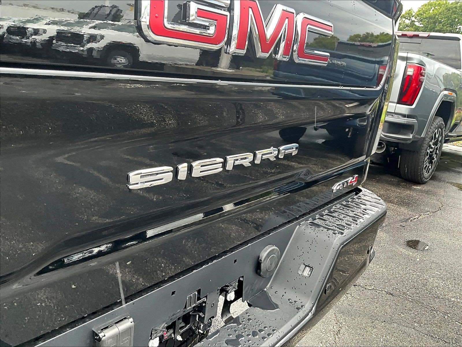 New 2026 GMC Sierra 2500 AT4 w/ AT4 Premium Plus Package AWD/4WD image 14