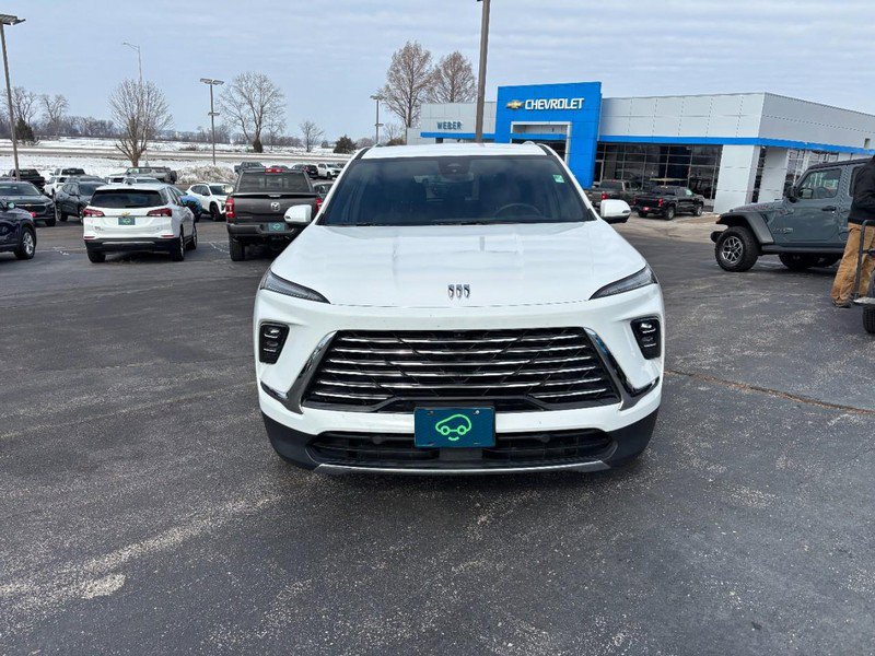 Certified 2025 Buick Enclave Preferred image 8