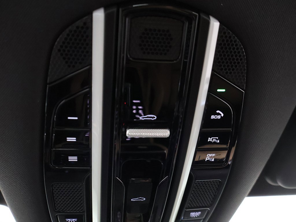 Used 2022 Porsche Cayenne image 57