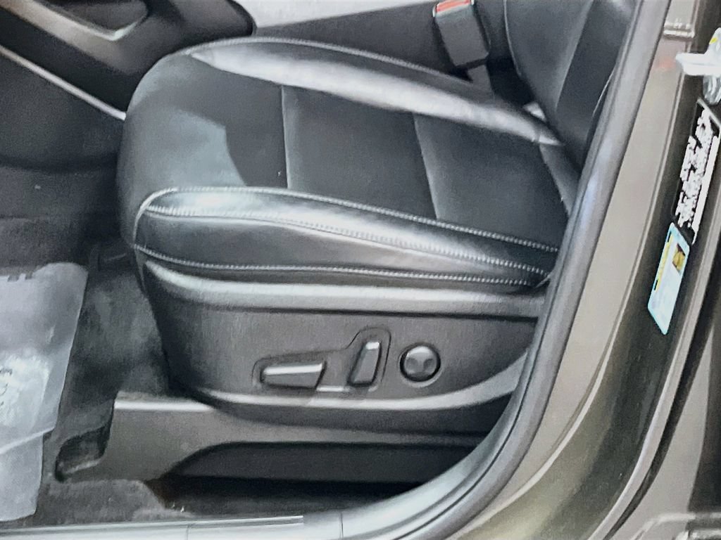 Used 2023 Kia Telluride S AWD/4WD image 19