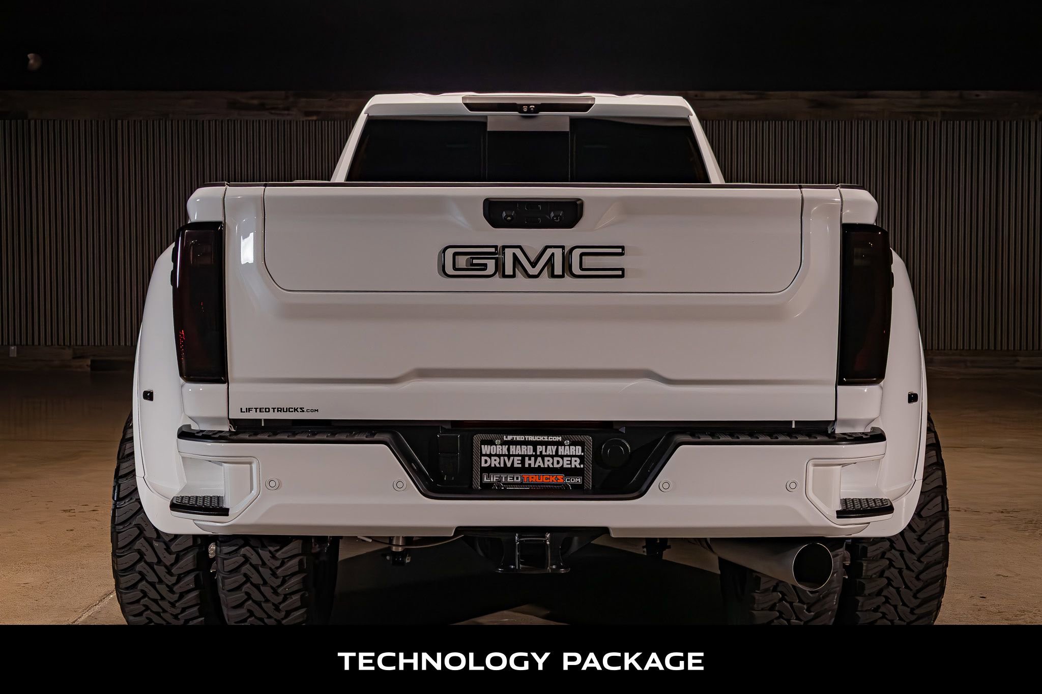 Used 2025 GMC Sierra 3500 Denali w/ Denali Reserve Package AWD/4WD image 7