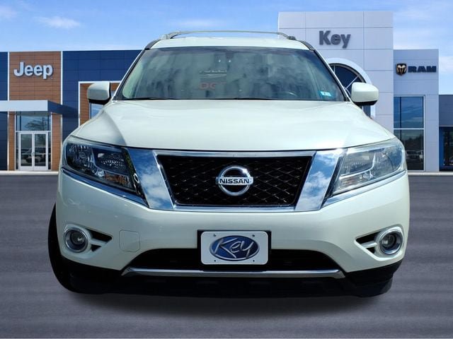 Used 2016 Nissan Pathfinder SL w/ SL Tech Package AWD/4WD image 2