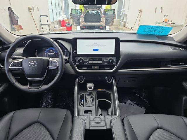 Used 2024 Toyota Grand Highlander XLE image 12