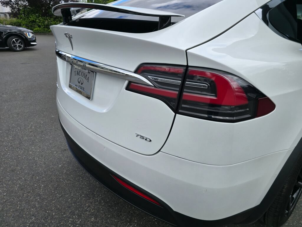 Used 2018 Tesla Model X 75D AWD/4WD image 14
