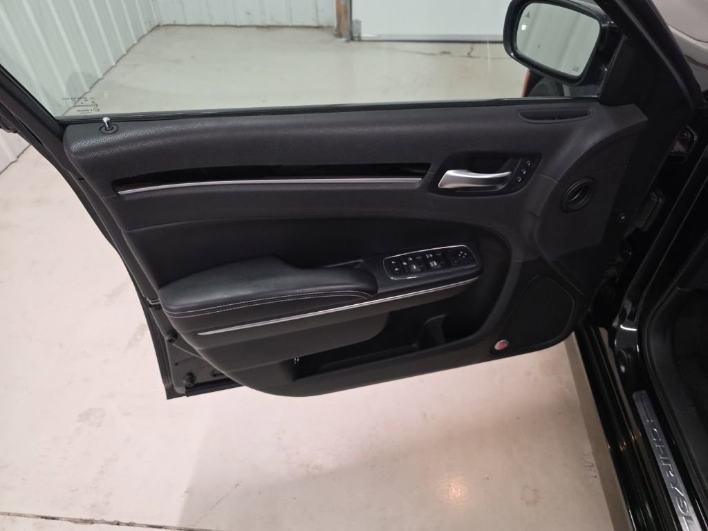 Used 2017 Chrysler 300 S w/ 300S Premium Group AWD/4WD image 12