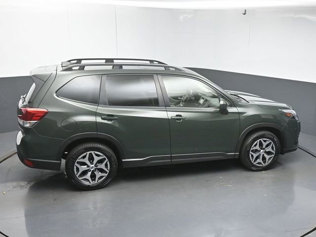 Used 2023 Subaru Forester Premium image 49