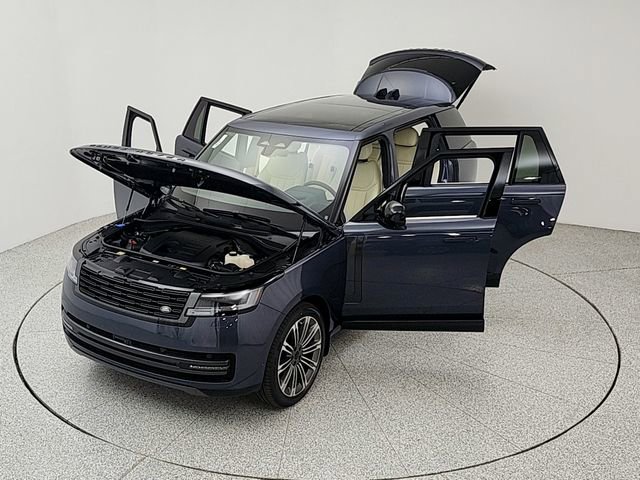 New 2026 Land Rover Range Rover Long Wheelbase SE AWD/4WD image 37