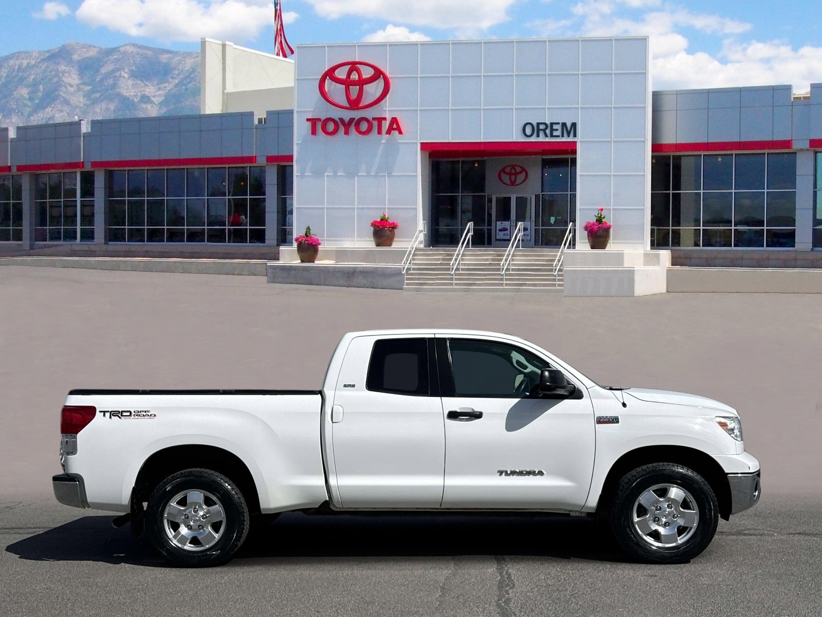Used 2012 Toyota Tundra 4x4 Double Cab w/ TRD Off-Road Pkg image 3