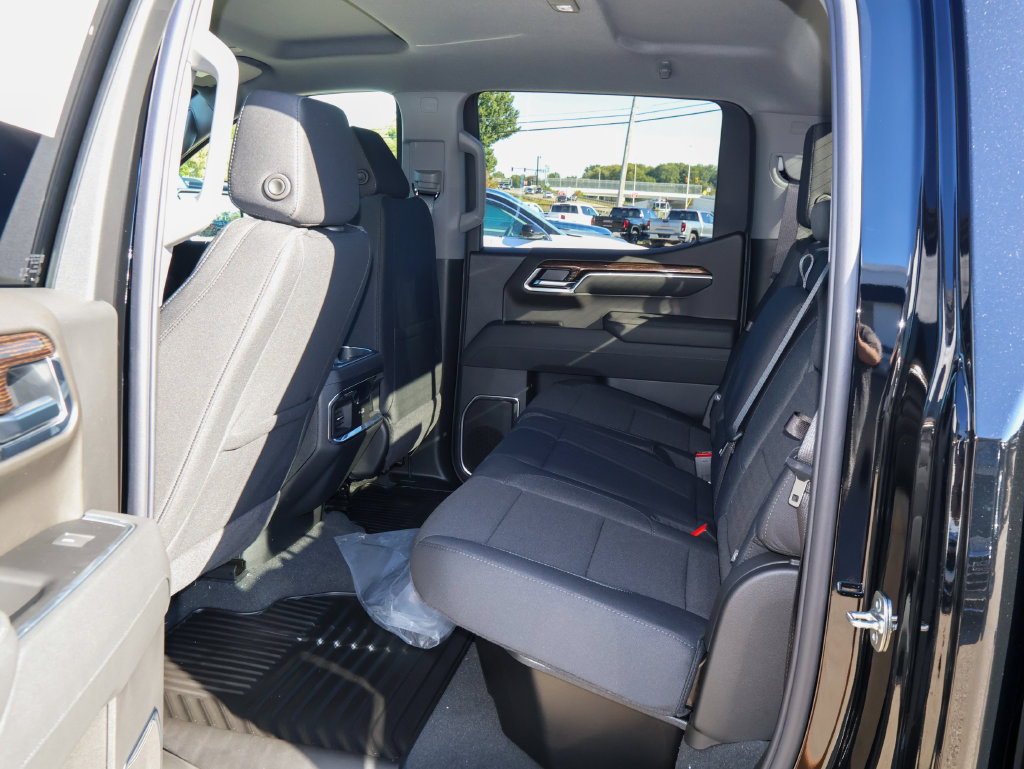 New 2026 GMC Sierra 1500 Elevation w/ Preferred Package AWD/4WD image 9