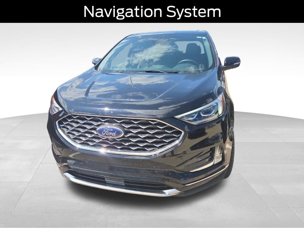 Used 2022 Ford Edge Titanium w/ Equipment Group 301A AWD/4WD image 9