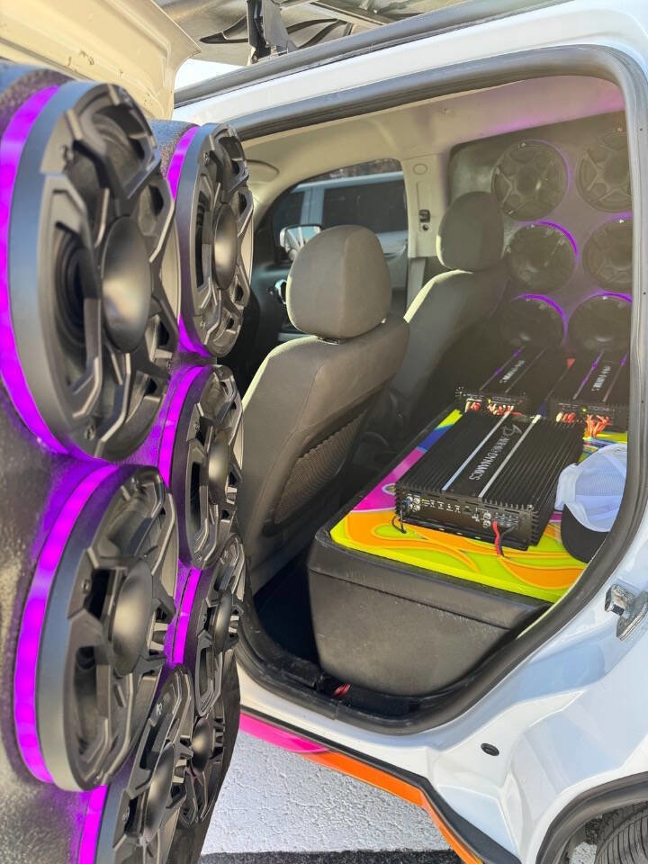 Used 2008 Chevrolet HHR LS image 8