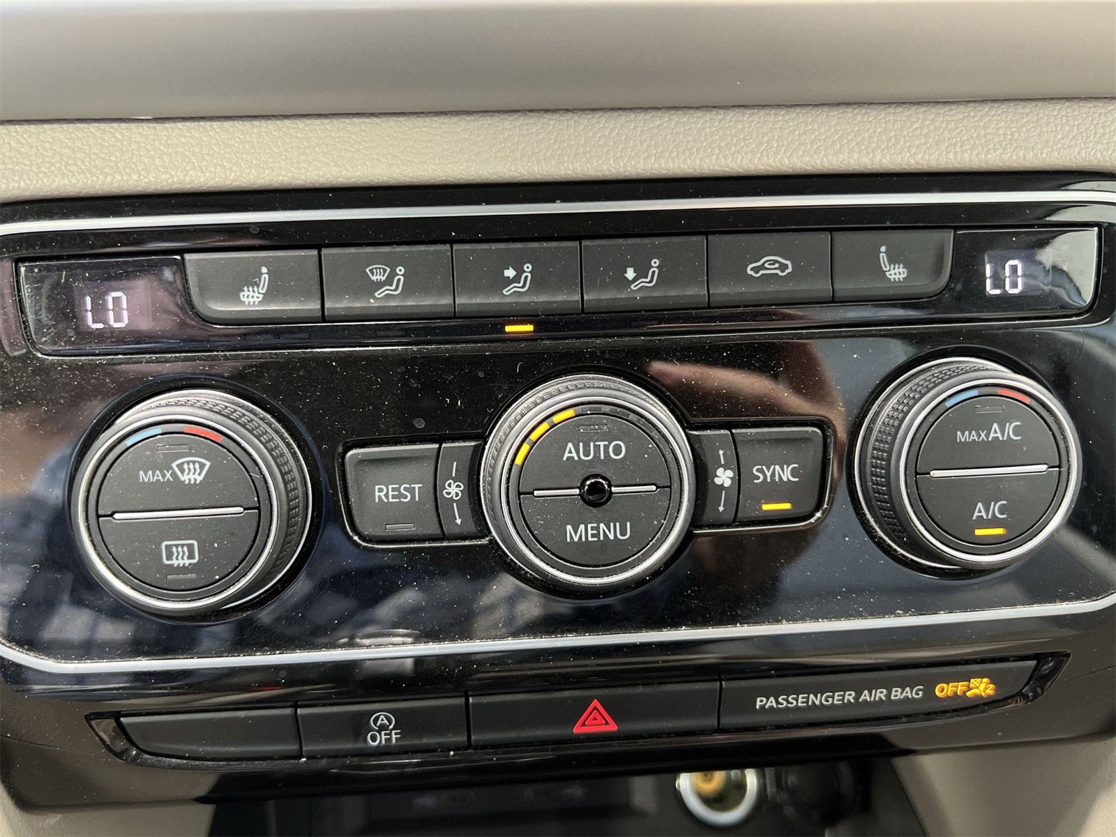 Used 2022 Volkswagen Atlas SE image 18