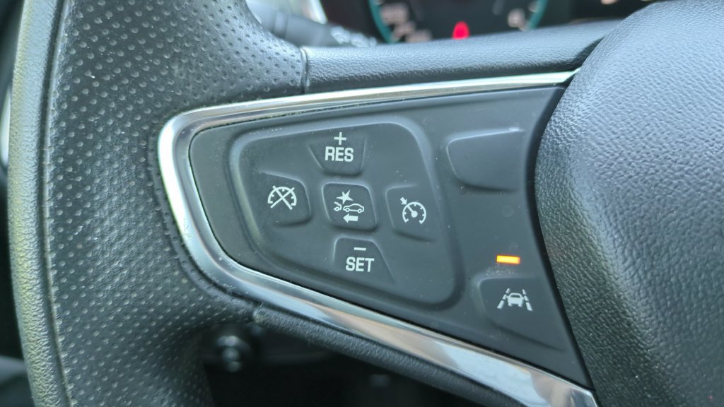 Used 2020 Chevrolet Equinox LS w/ LS Convenience Package FWD image 19