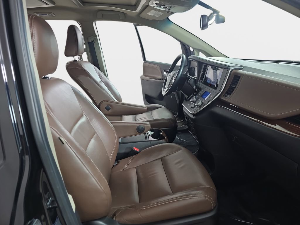 Used 2017 Toyota Sienna Limited Premium w/ Protection Package AWD/4WD image 10