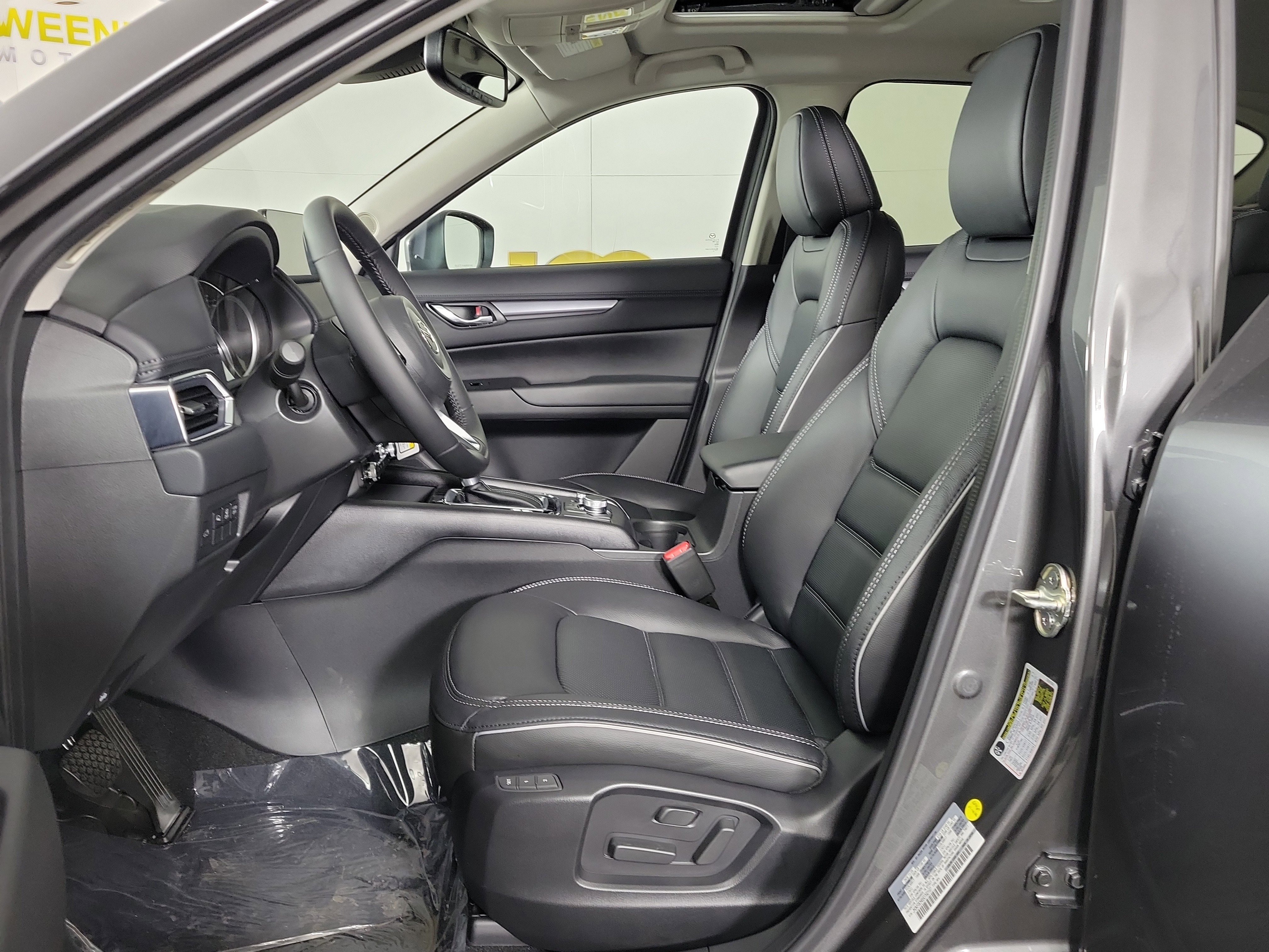 New 2025 MAZDA CX-5 AWD 2.5 S w/ Preferred Package image 11