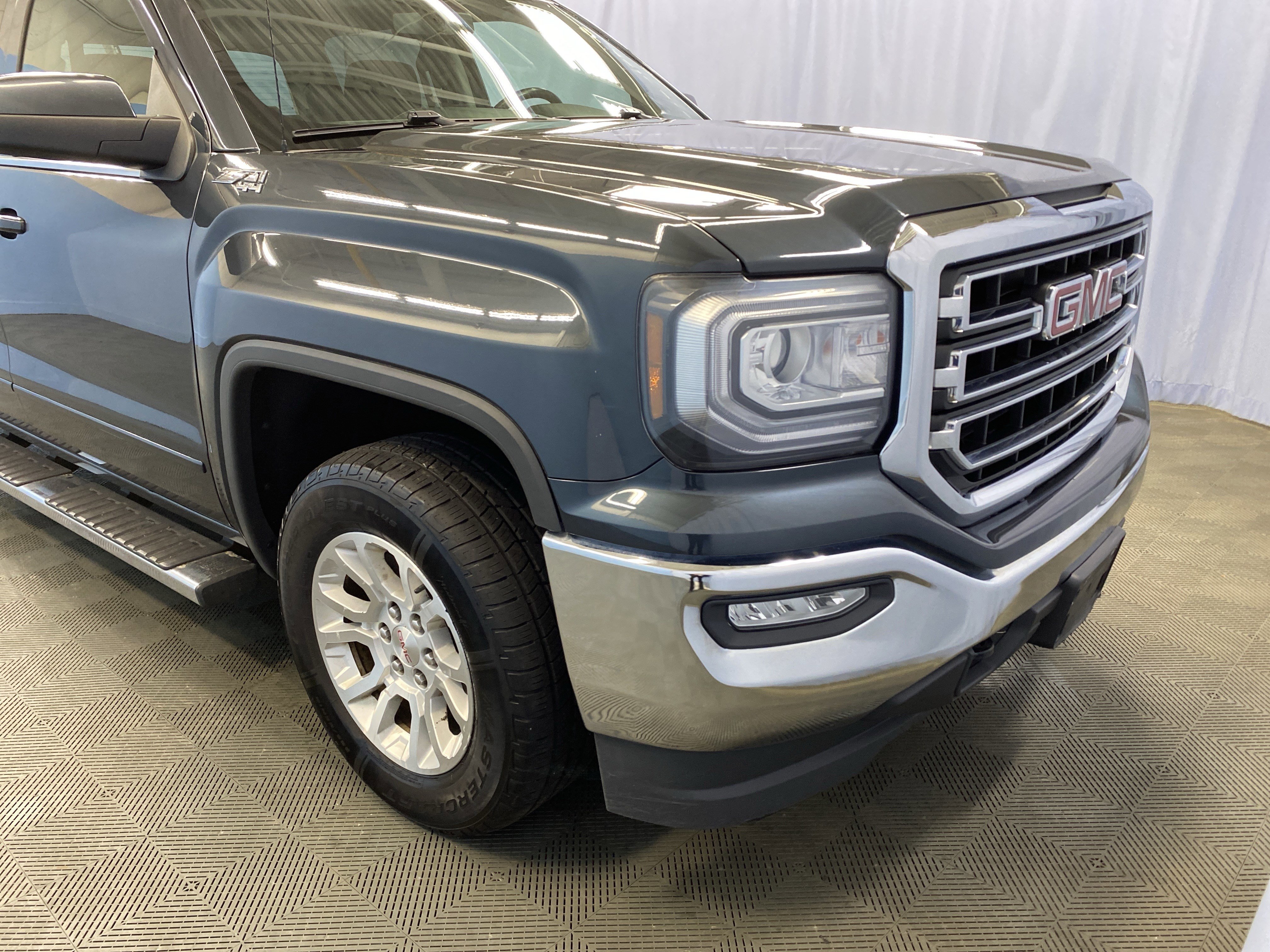 Used 2017 GMC Sierra 1500 SLE w/ SLE Value Package image 41