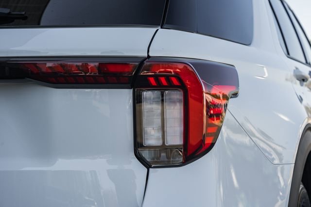 New 2026 Ford Explorer Active w/ Active Comfort Package image 8