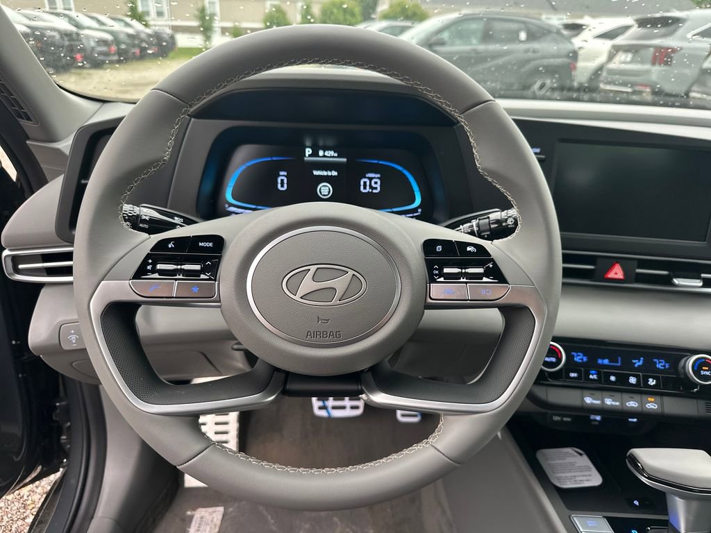 Used 2026 Hyundai Elantra Sport FWD image 18