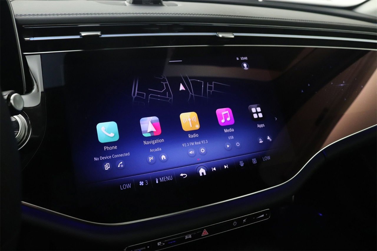 Used 2025 Mercedes-Benz E 350 4MATIC Sedan image 6