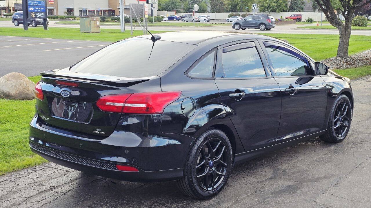 Used 2016 Ford Focus SE w/ Equipment Group 201A FWD image 6