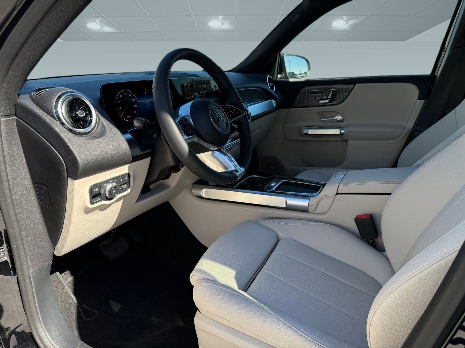 New 2026 Mercedes-Benz GLB 250 image 3