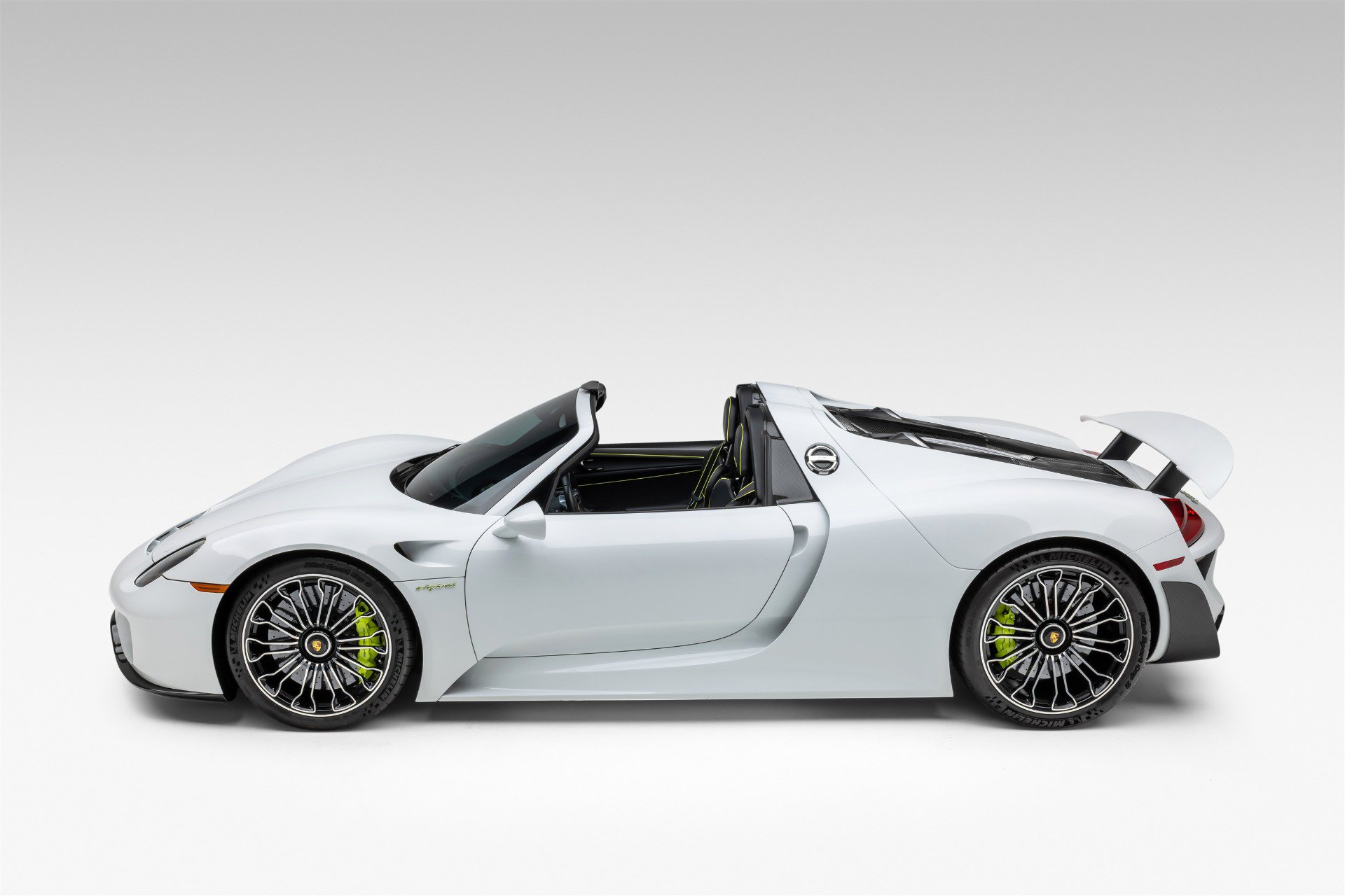 Used 2015 Porsche 918 Spyder AWD/4WD image 5