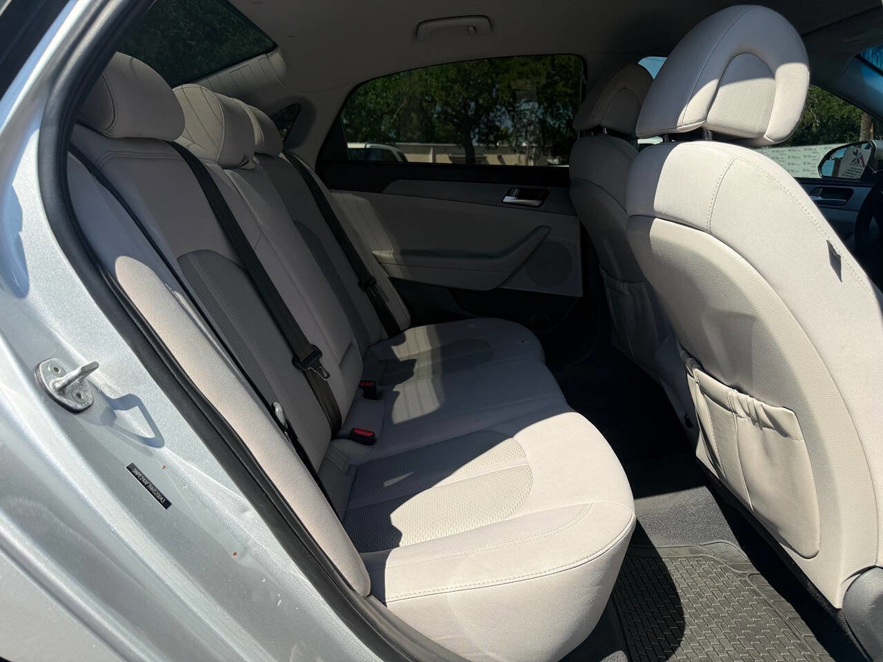 Used 2017 Hyundai Sonata SE FWD image 21