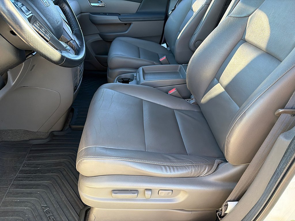 Used 2014 Honda Odyssey Touring Elite image 14
