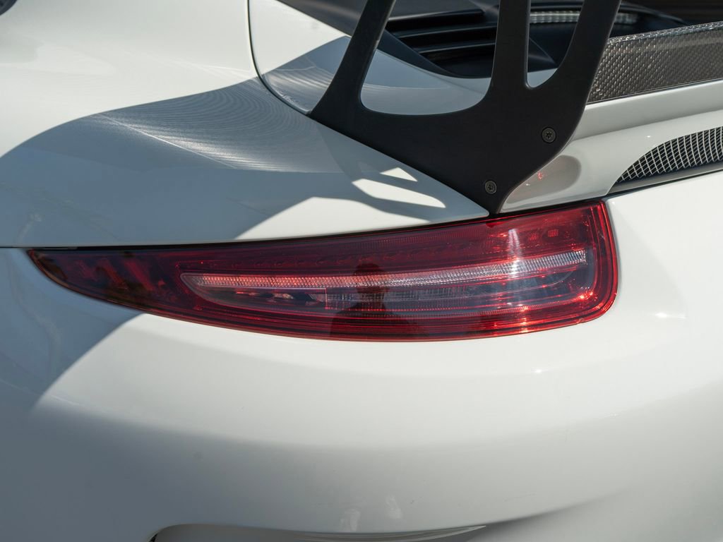 Used 2016 Porsche 911 GT3 RS image 13