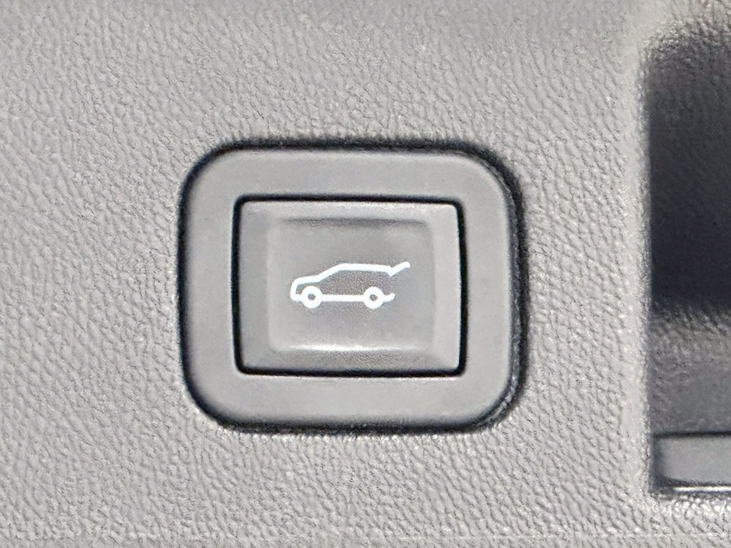 Used 2024 Chevrolet Equinox LT AWD/4WD image 13