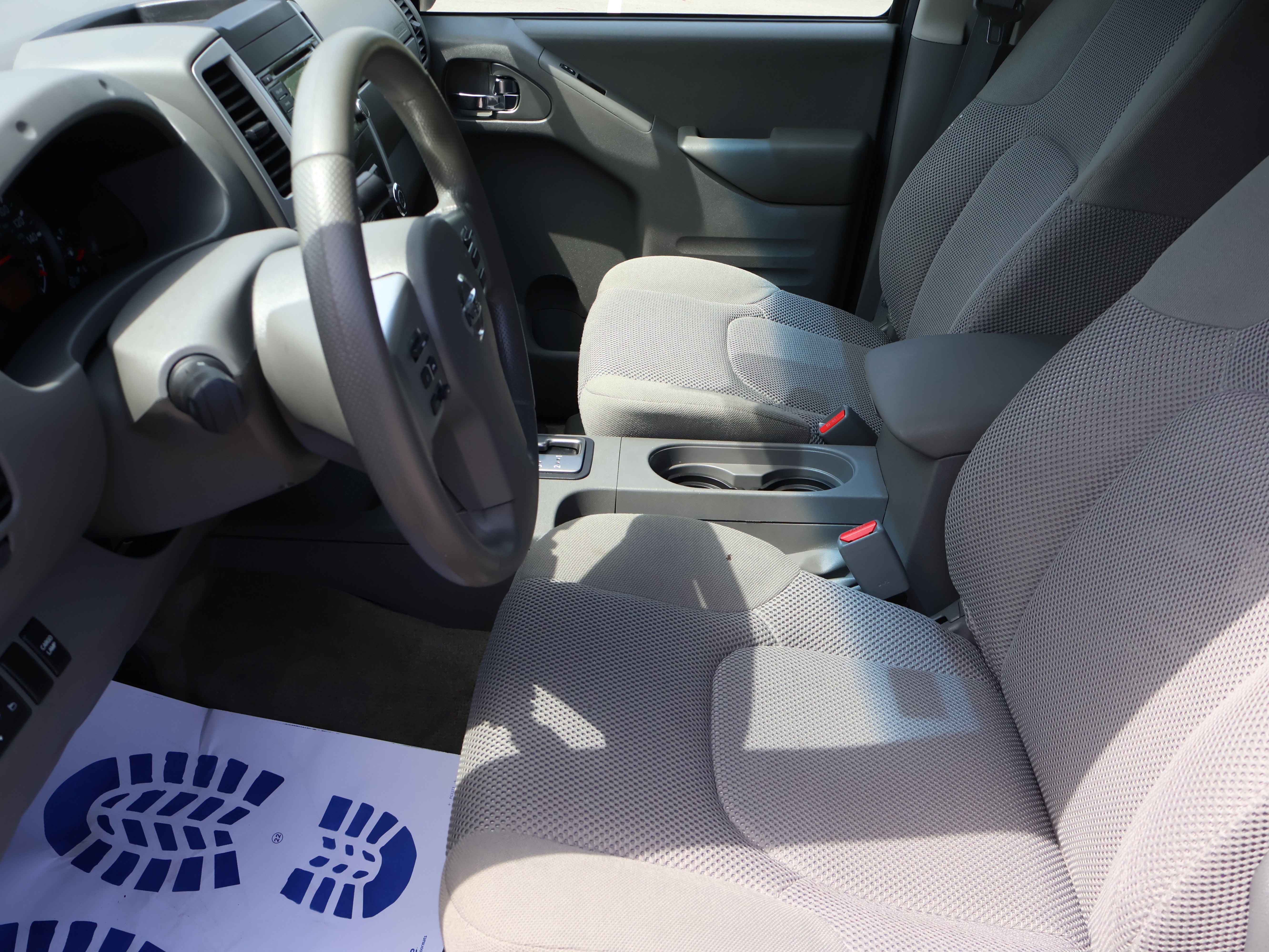 Used 2017 Nissan Frontier SV image 41