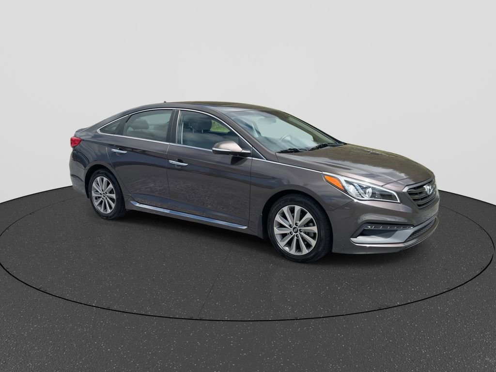 Used 2016 Hyundai Sonata Sport w/ Option Group 1V FWD image 2