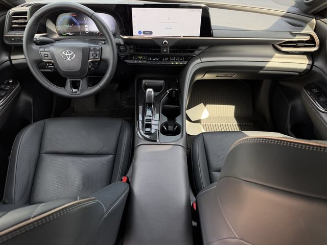 Certified 2026 Toyota Crown AWD/4WD image 11