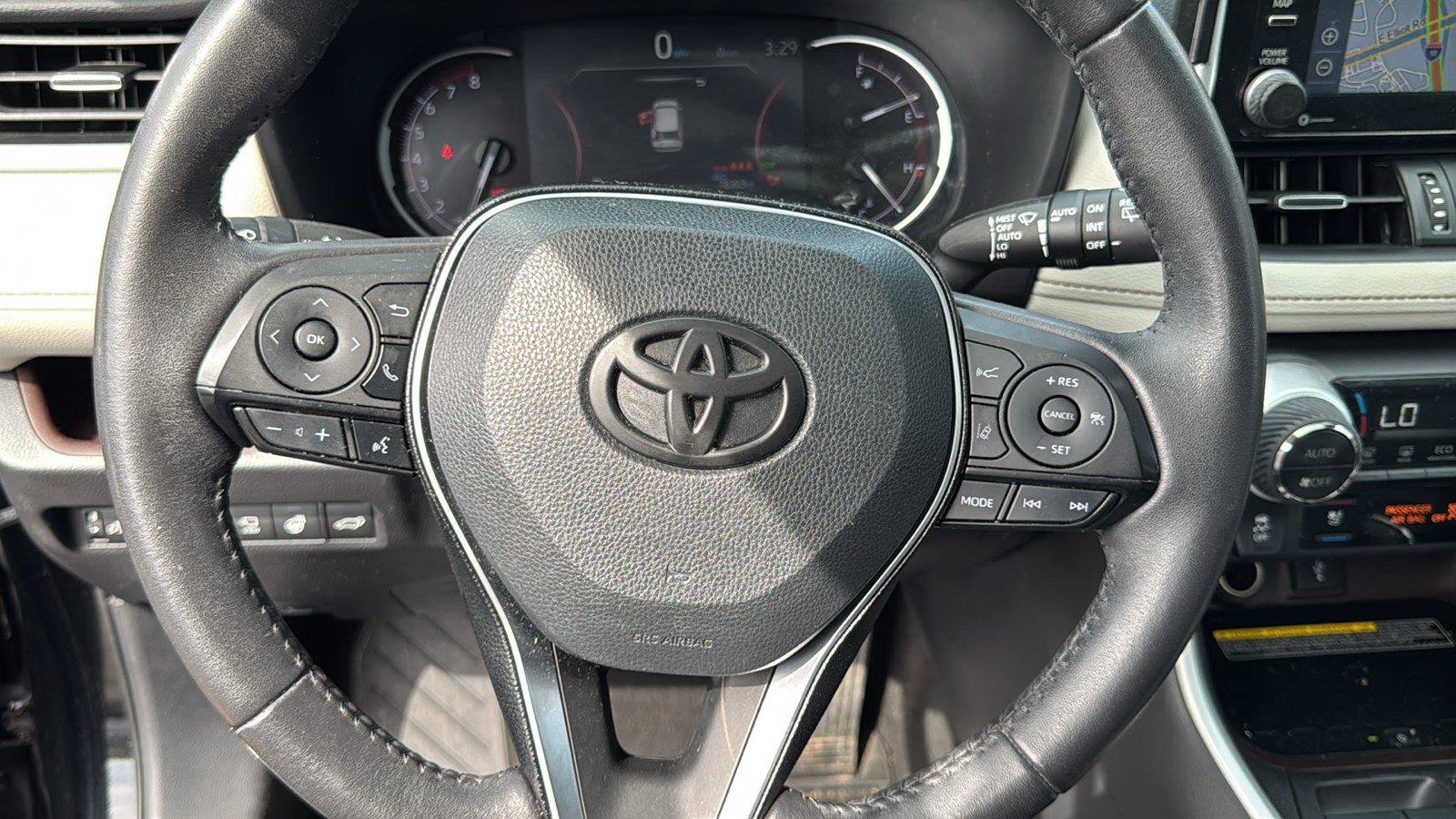Used 2021 Toyota RAV4 Limited FWD image 12
