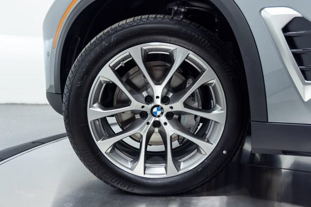 Certified 2026 BMW X5 xDrive40i w/ Premium Package AWD/4WD image 26