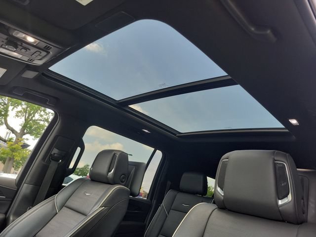 Certified 2023 Cadillac Escalade ESV Premium Luxury w/ LPO, Radiant Package AWD/4WD image 26