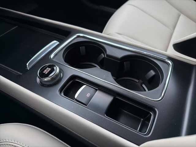 New 2026 Lincoln Corsair Premiere image 14