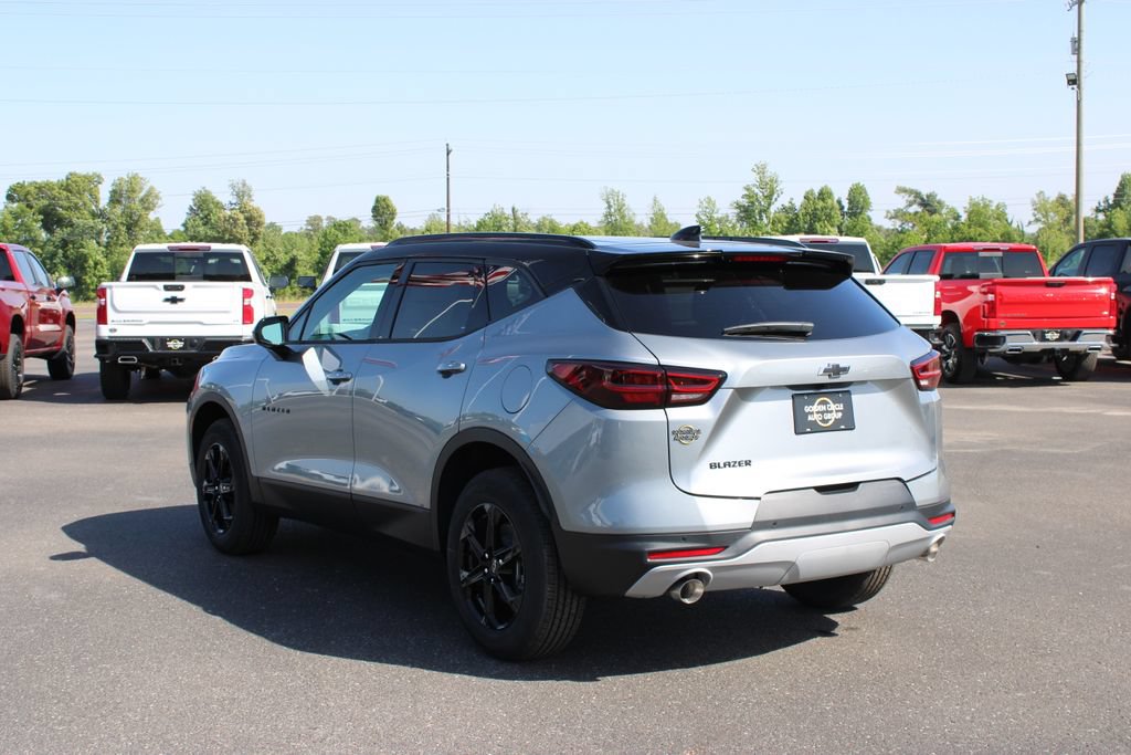 New 2026 Chevrolet Blazer LT w/ Convenience Package FWD image 7