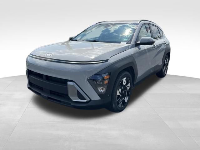 Used 2025 Hyundai Kona SEL FWD image 3