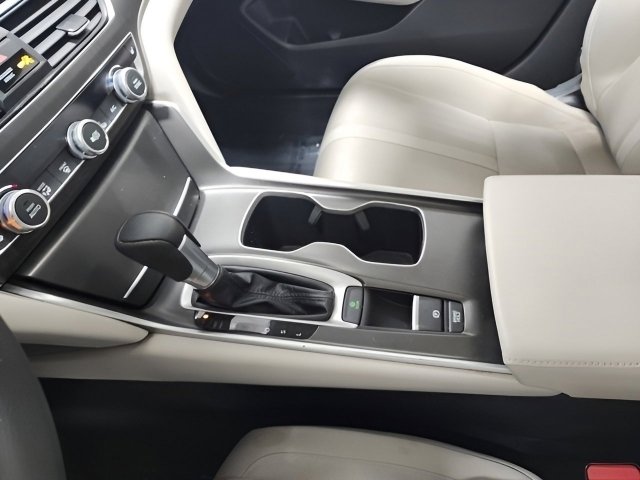 Certified 2018 Honda Accord EX image 32