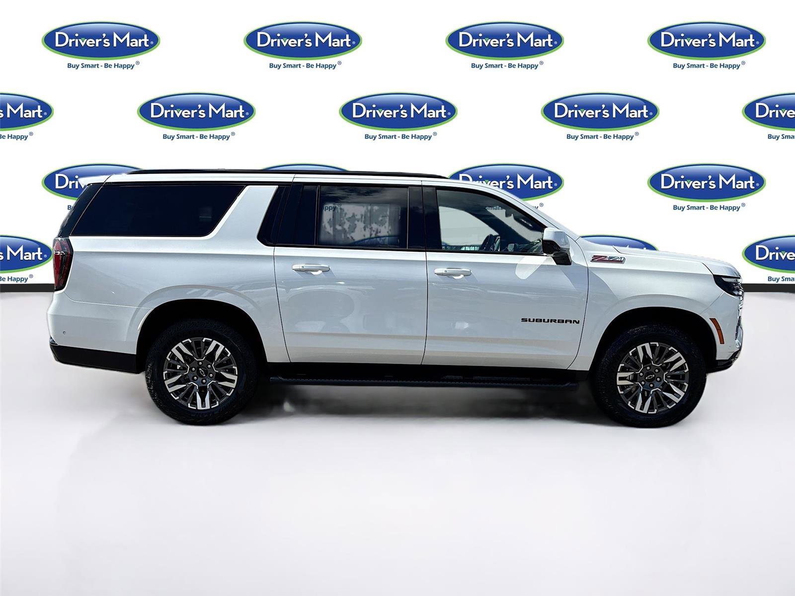Used 2025 Chevrolet Suburban Z71 AWD/4WD image 8