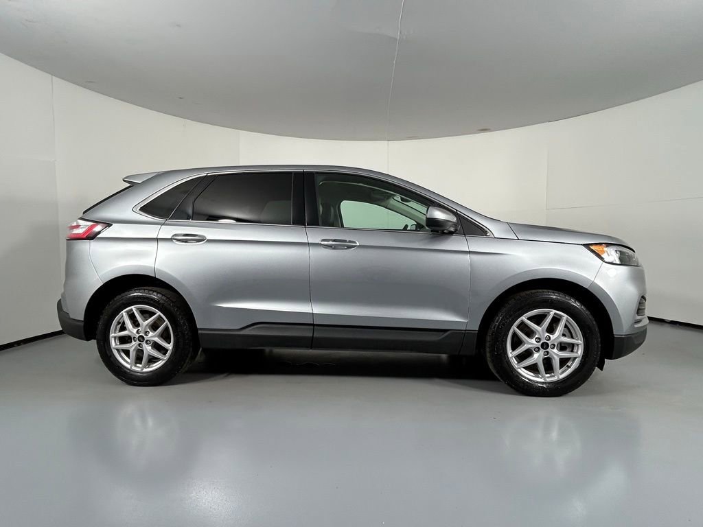 Used 2024 Ford Edge SEL image 8