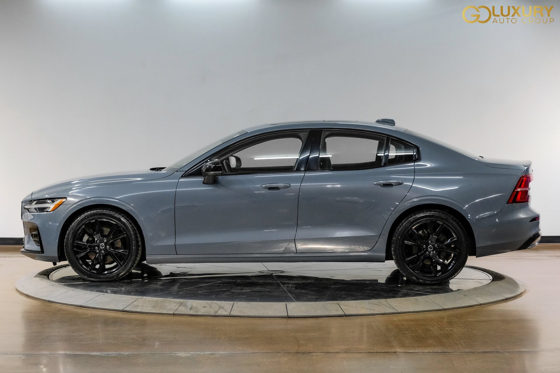 Used 2024 Volvo S60 B5 Core FWD image 13