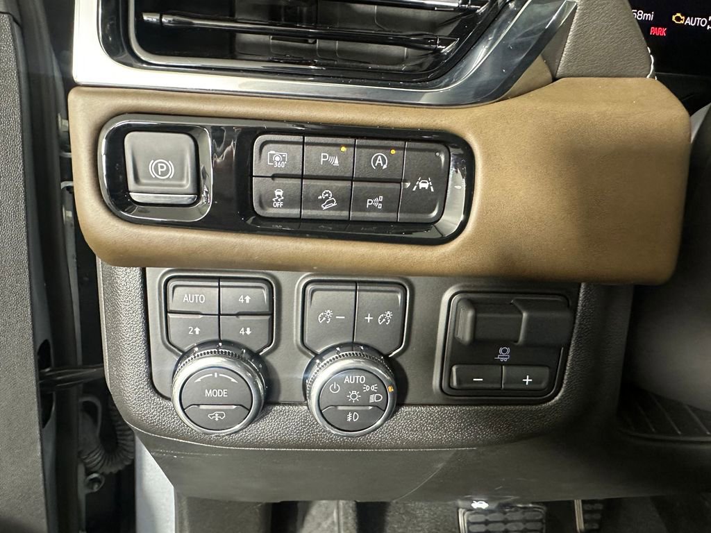 Used 2025 GMC Yukon XL Denali Ultimate image 16