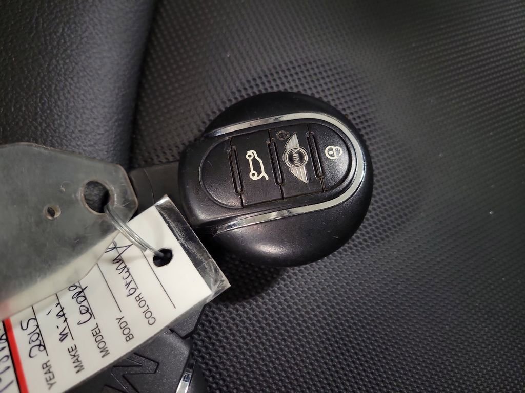 Used 2015 MINI Cooper 2-Door Hardtop image 17