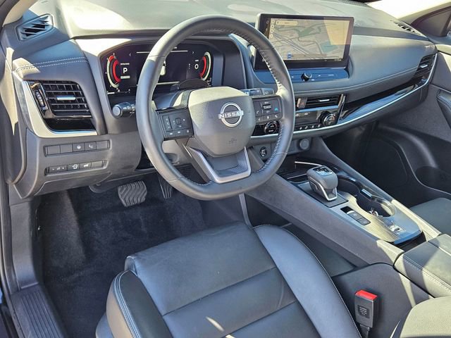 Certified 2025 Nissan Rogue SL w/ Tech Package FWD image 11