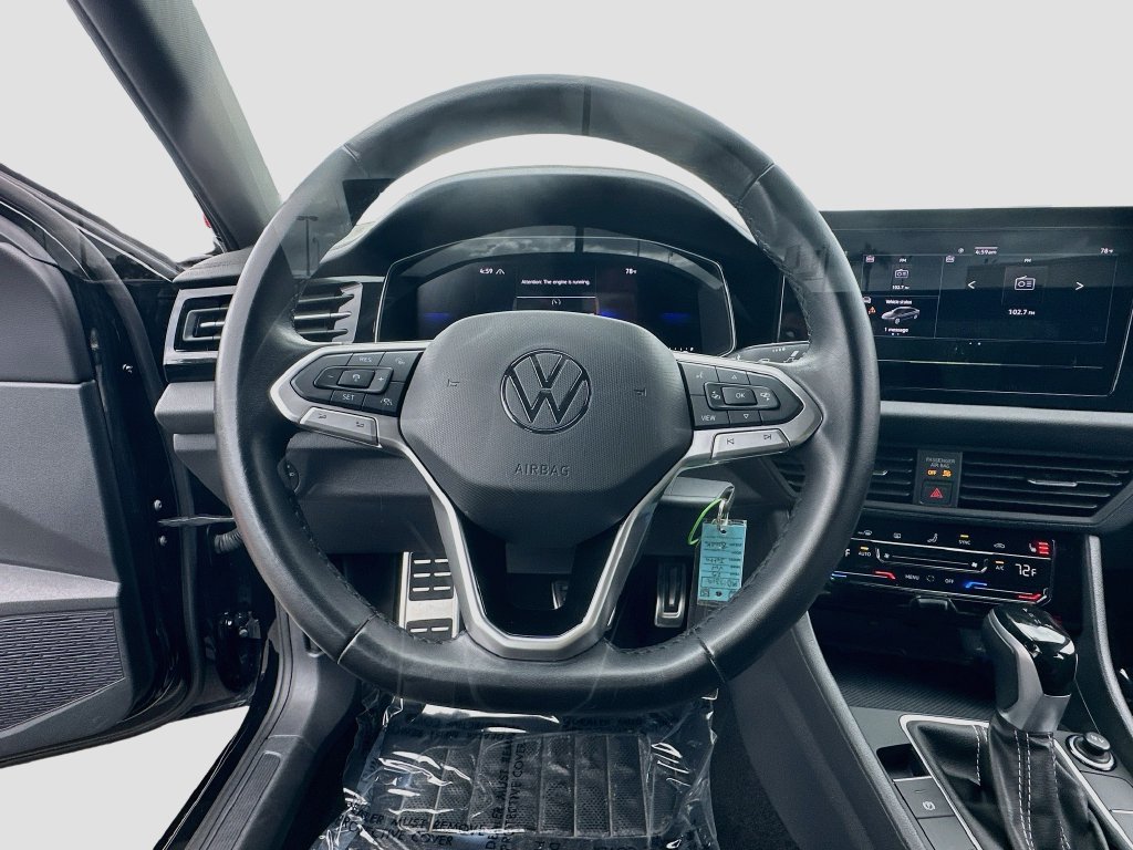 Used 2025 Volkswagen Jetta Sport FWD image 11