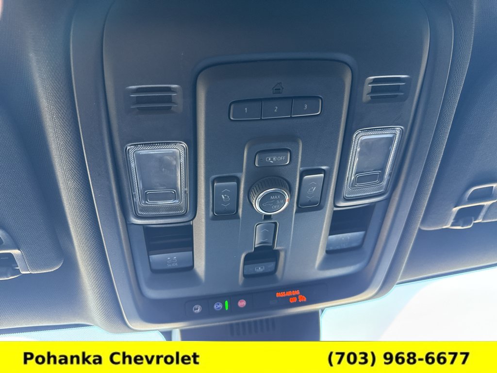 Used 2023 Chevrolet Tahoe Premier AWD/4WD image 17
