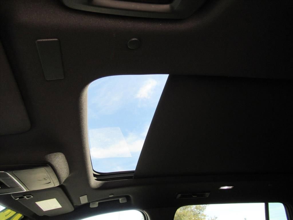 Used 2024 Chevrolet Traverse RS w/ LPO, Floor Liner Package image 18